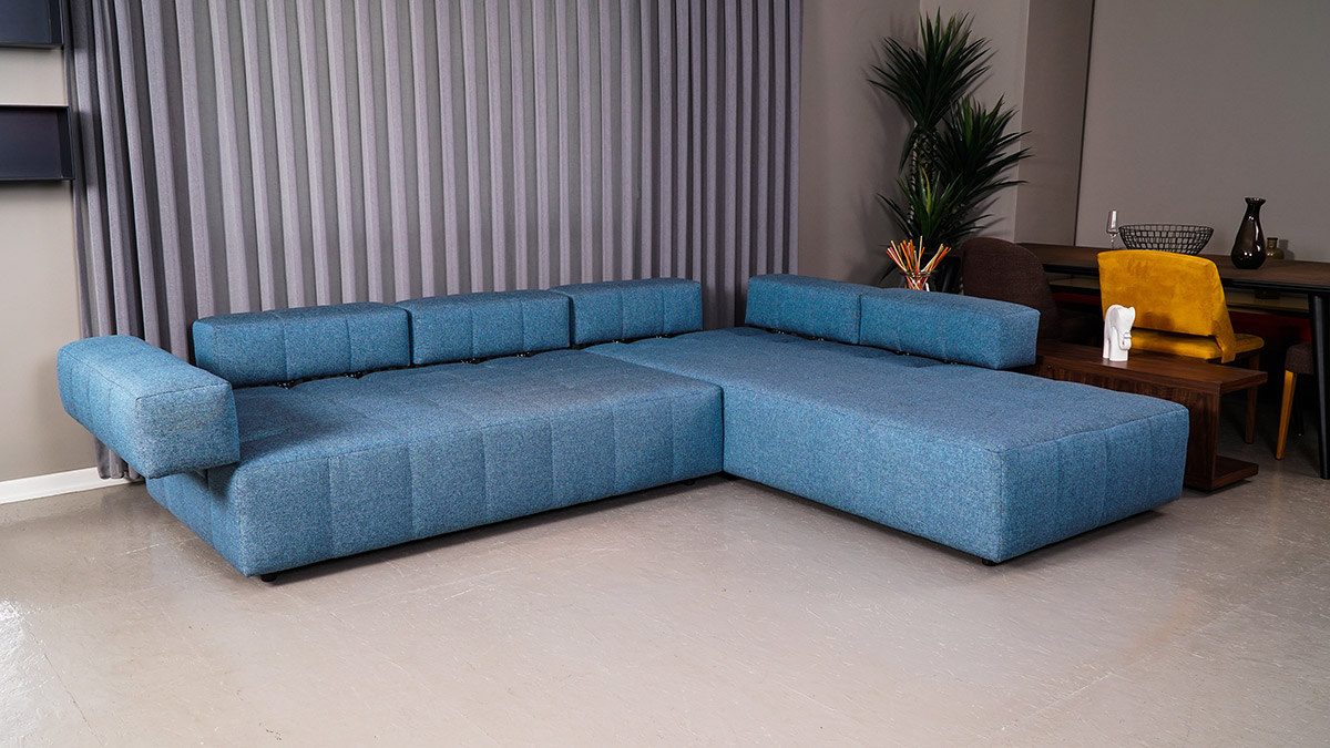EA2670 Corner Sofa