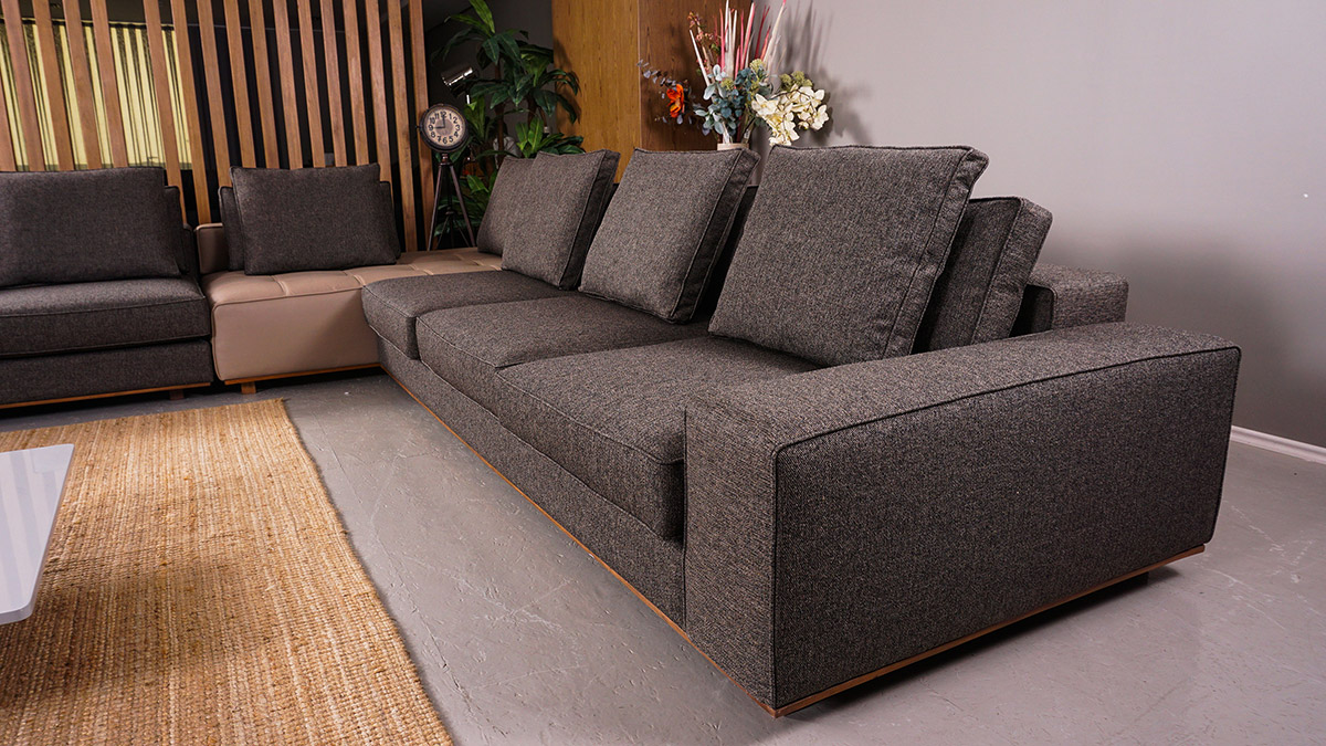 EA2690 Corner Sofa