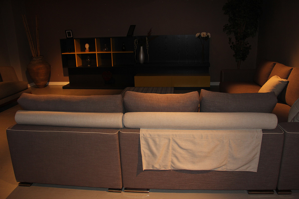 EA2710 Corner Sofa