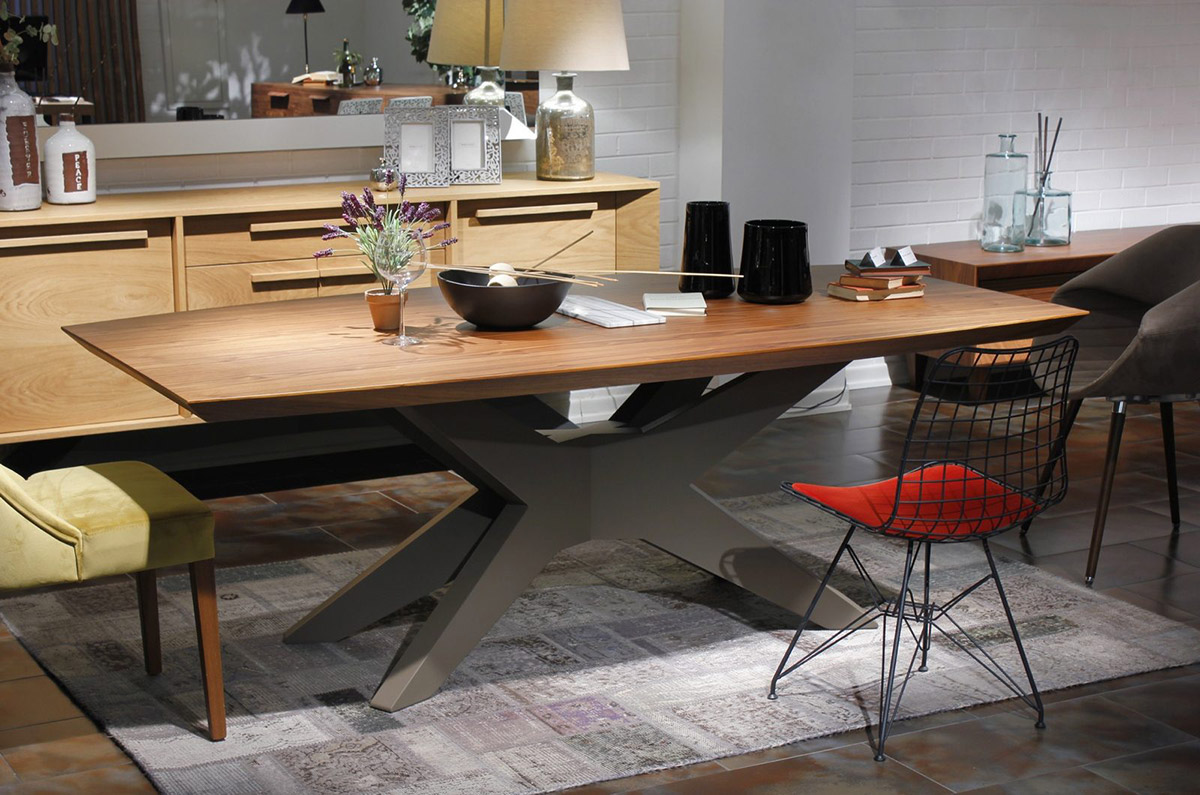 EA6103 Dining Table