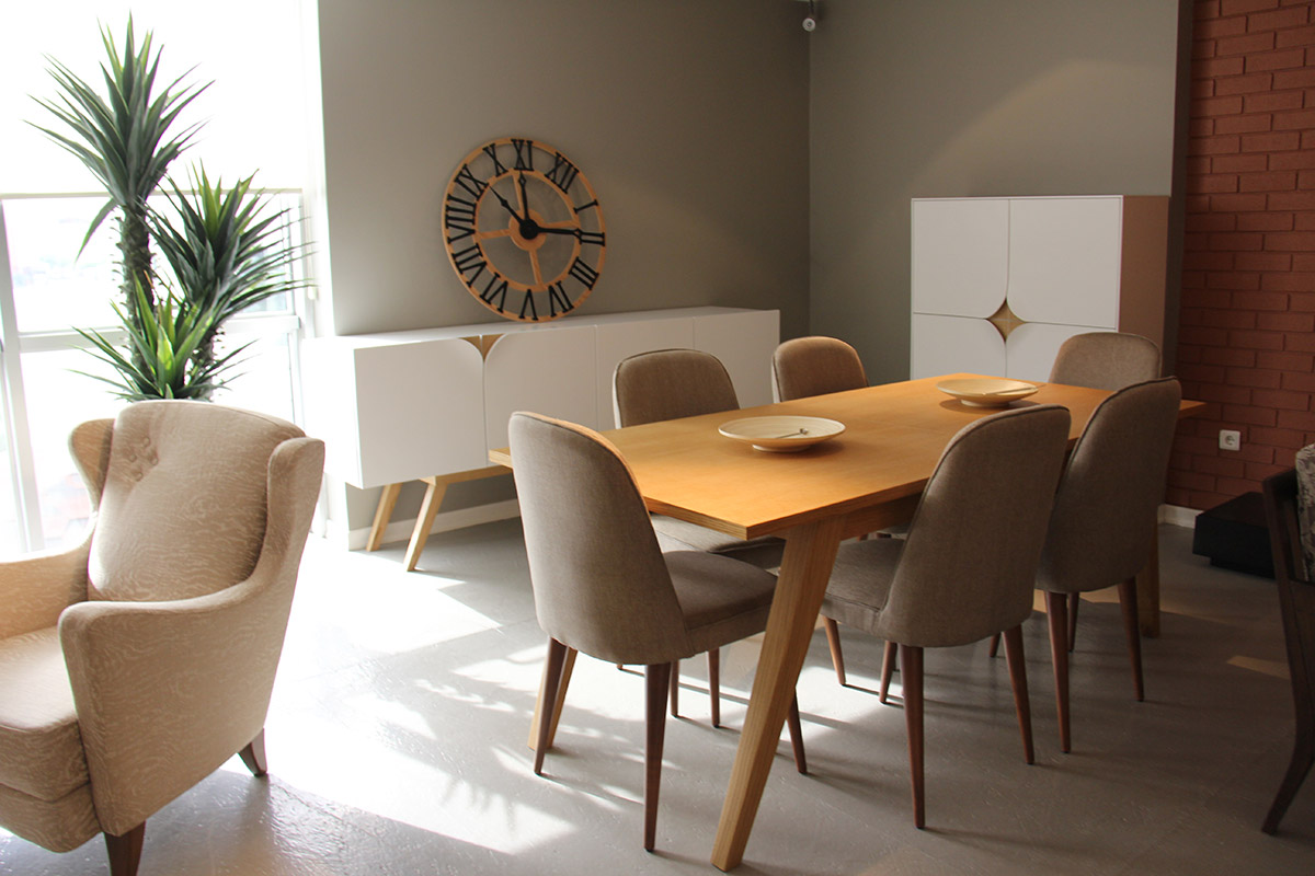 EA6107 Dining Table