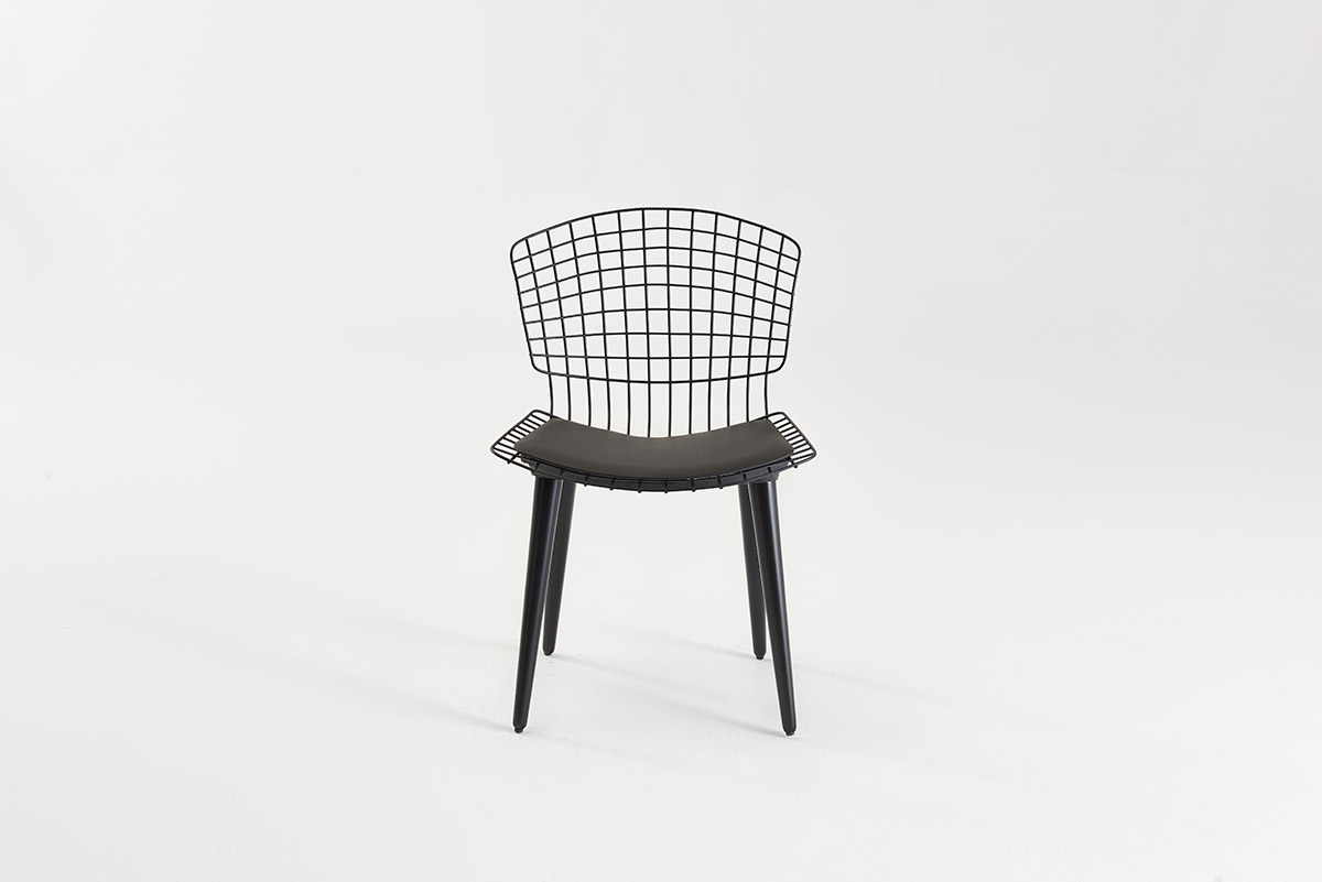 EA8202 Chair