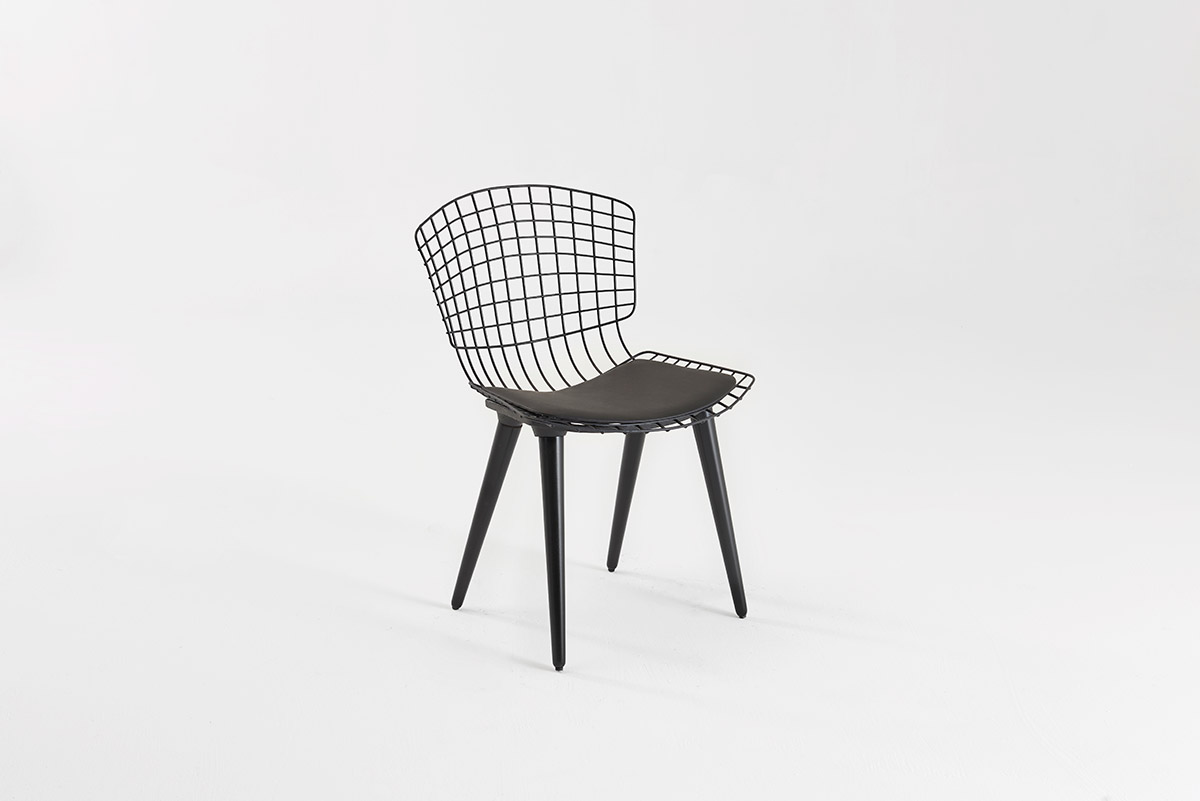 EA8202 Chair