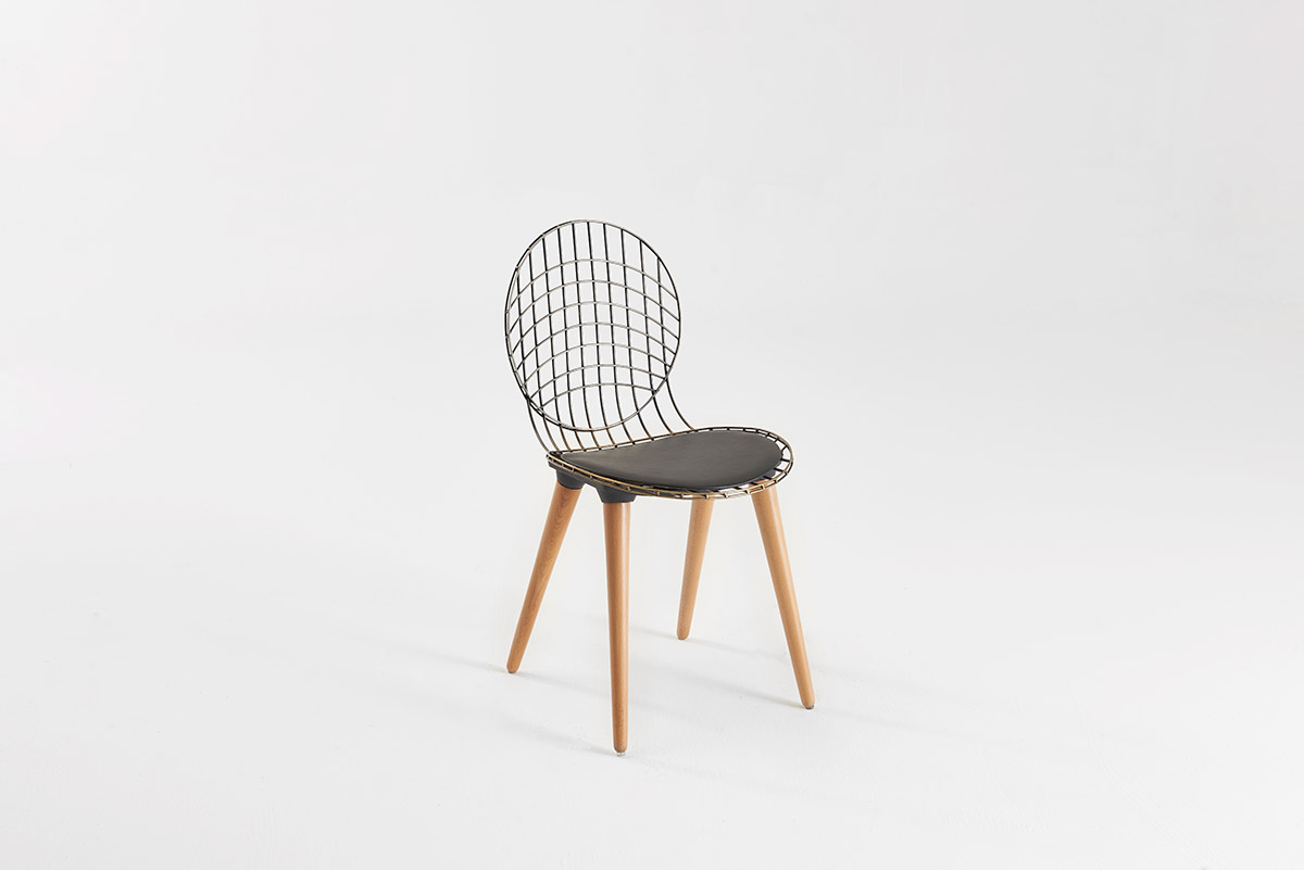 EA8222 Chair